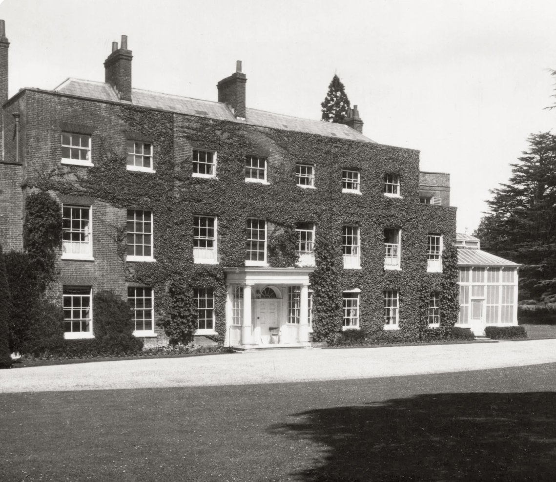 Portrait Of Jane Harris (later Mrs Bigg) In A White Dress And Blue Mantle C.1731; Enoch Seeman-photo-4