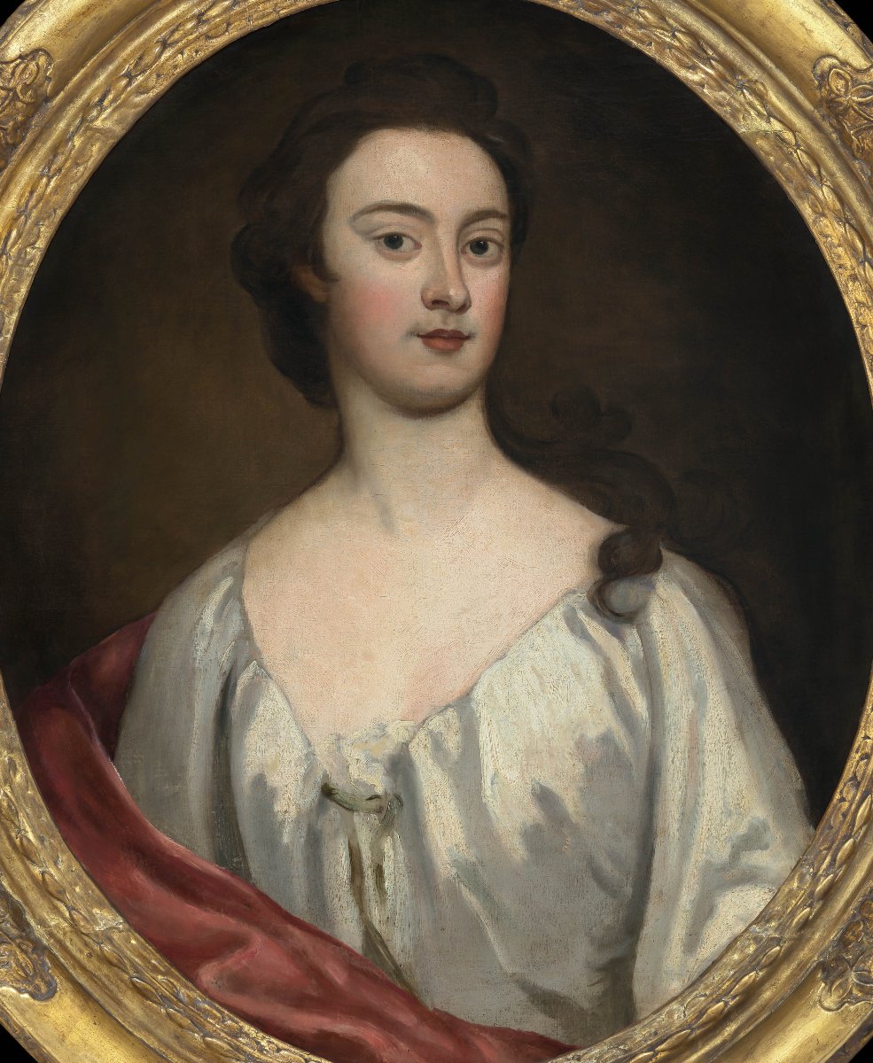 Portrait d'une jeune femme en robe blanche, vers 1730, beau cadre sculpté, huile sur toile-photo-2