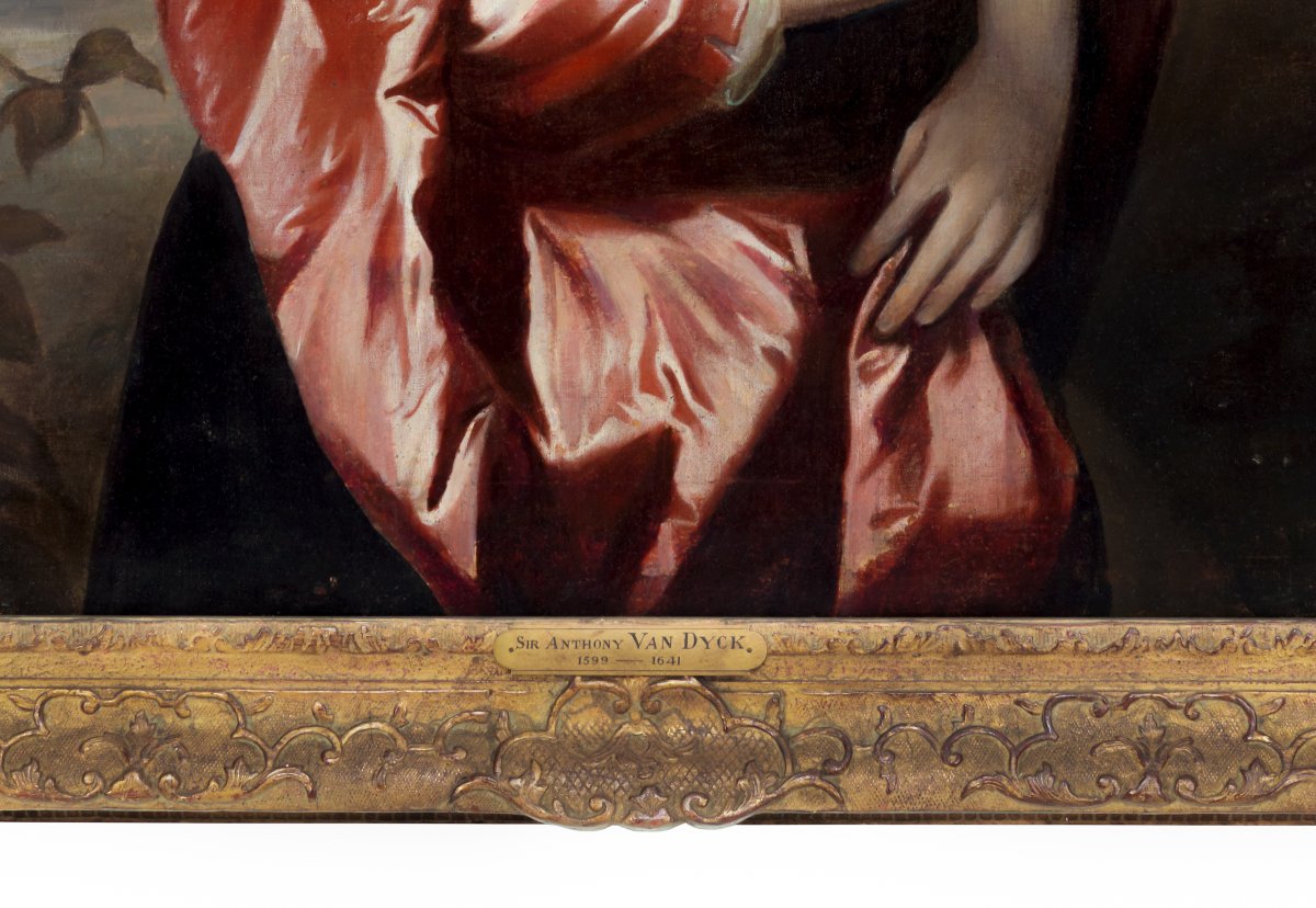 Grand portrait d’une dame en robe de satin rouge, tenant une tulipe exotique, vers 1660–1680-photo-3