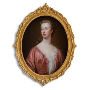 Portrait d'Une Dame élégante En Robe De Soie Rouge Vers 1720, Cadre Doré, Huile Sur Toile