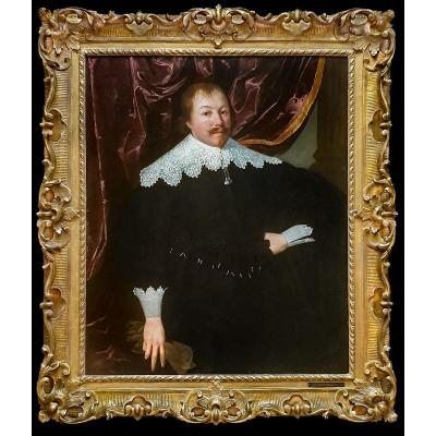 Portrait d'Un Gentilhomme Tenant Une Paire De Gants, Vers 1630-1645; Beau Cadre Antique 