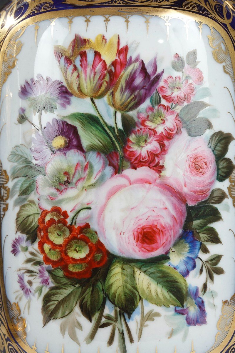 Paire de Vases fleuris en porcelaine de Valentine, France, circa 1860-photo-1