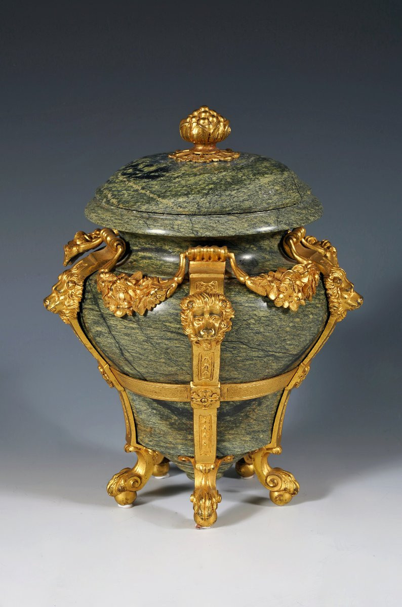 H. Dasson, Pair Of Covered Vases “with Lions”, France, Circa 1880-photo-3