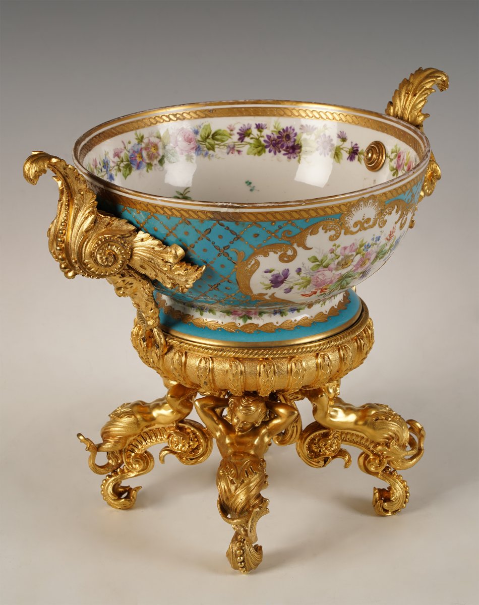 Porcelaine de Paris, Coupe Fleurie aux Tritons, France, circa 1870-photo-2
