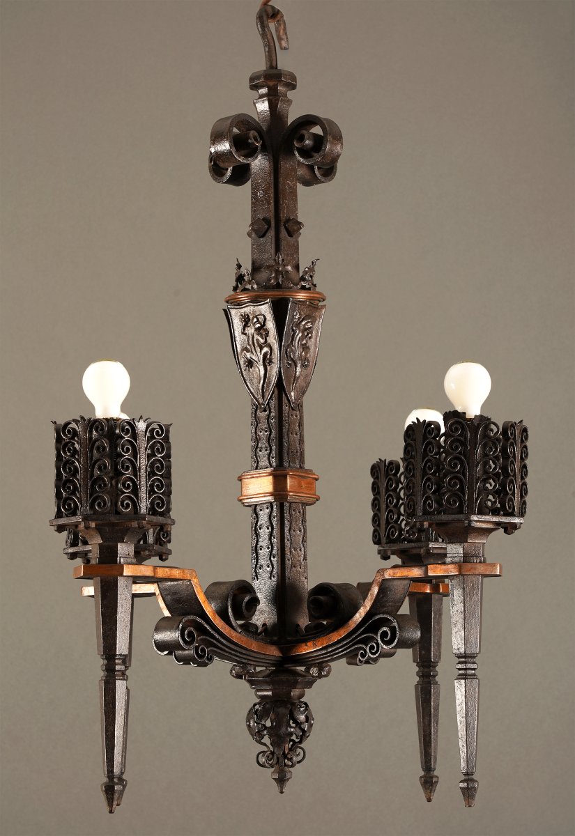 Paul Kiss, Lustre Néo-Gothique "aux Salamandres", France, Circa 1925, Fer Forgé