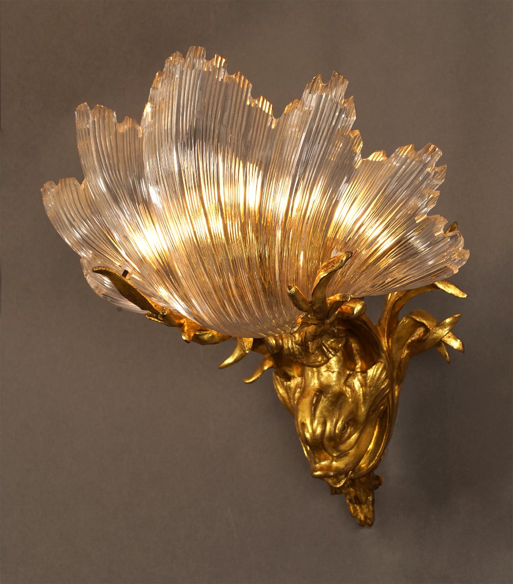 Paire d'appliques "au Dauphins", attribué à Gagneau, Bronze doré et Cristal, Circa 1900-photo-3
