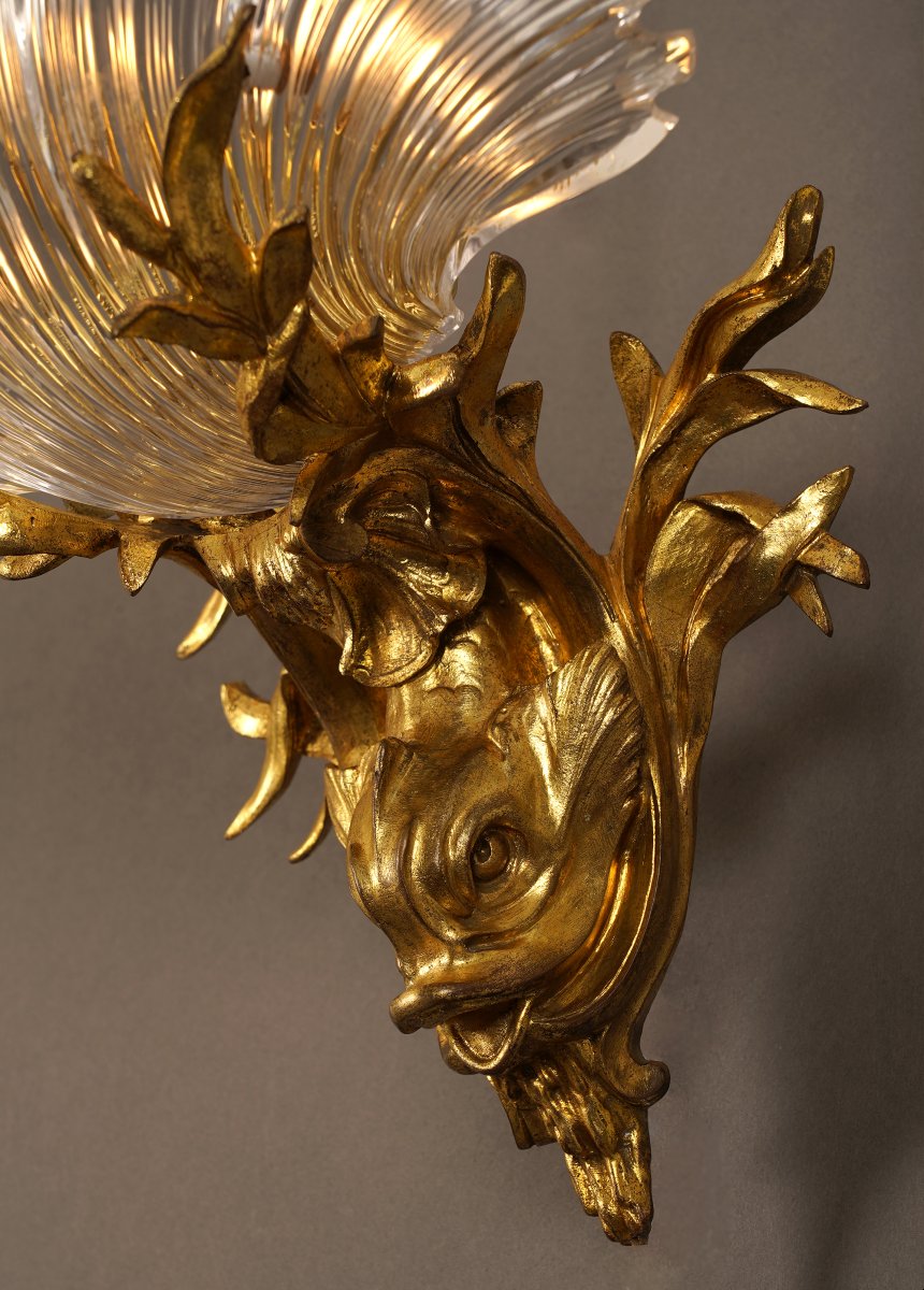 Paire d'appliques "au Dauphins", attribué à Gagneau, Bronze doré et Cristal, Circa 1900-photo-1