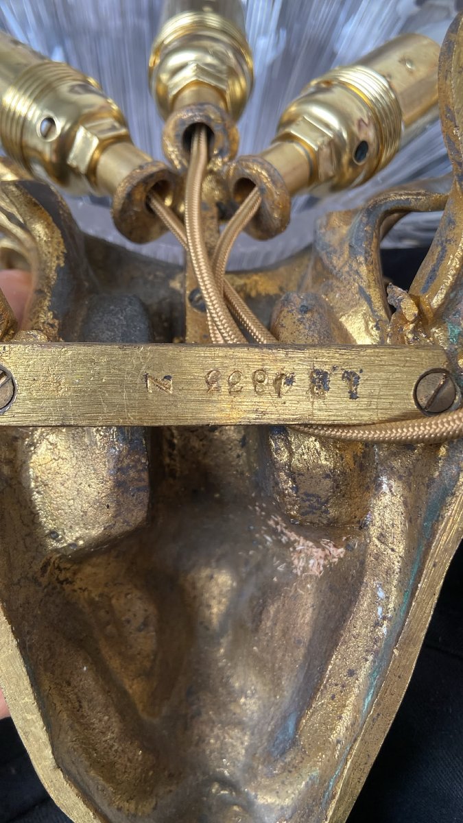 Paire d'appliques "au Dauphins", attribué à Gagneau, Bronze doré et Cristal, Circa 1900-photo-3