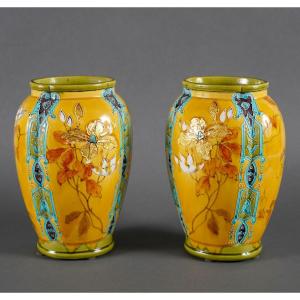 Paire De Vases à Décor Floral, Manufacture De Gien, France, Circa 1880