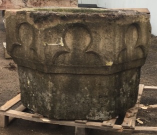 Baptistère En Pierre Sculptée de Domrémy-la-Pucelle-photo-2