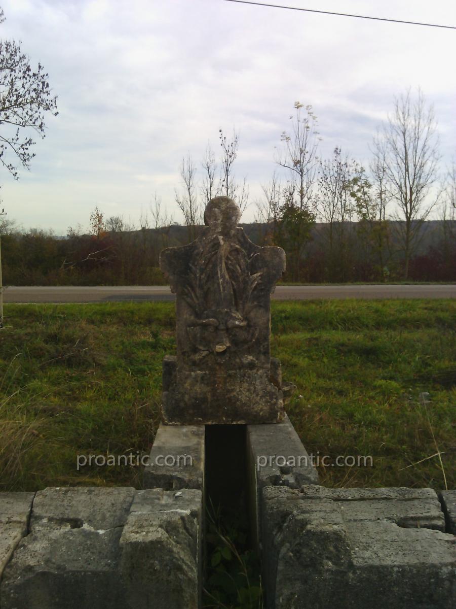 Basin With Fountain Carved Old Stone-photo-2