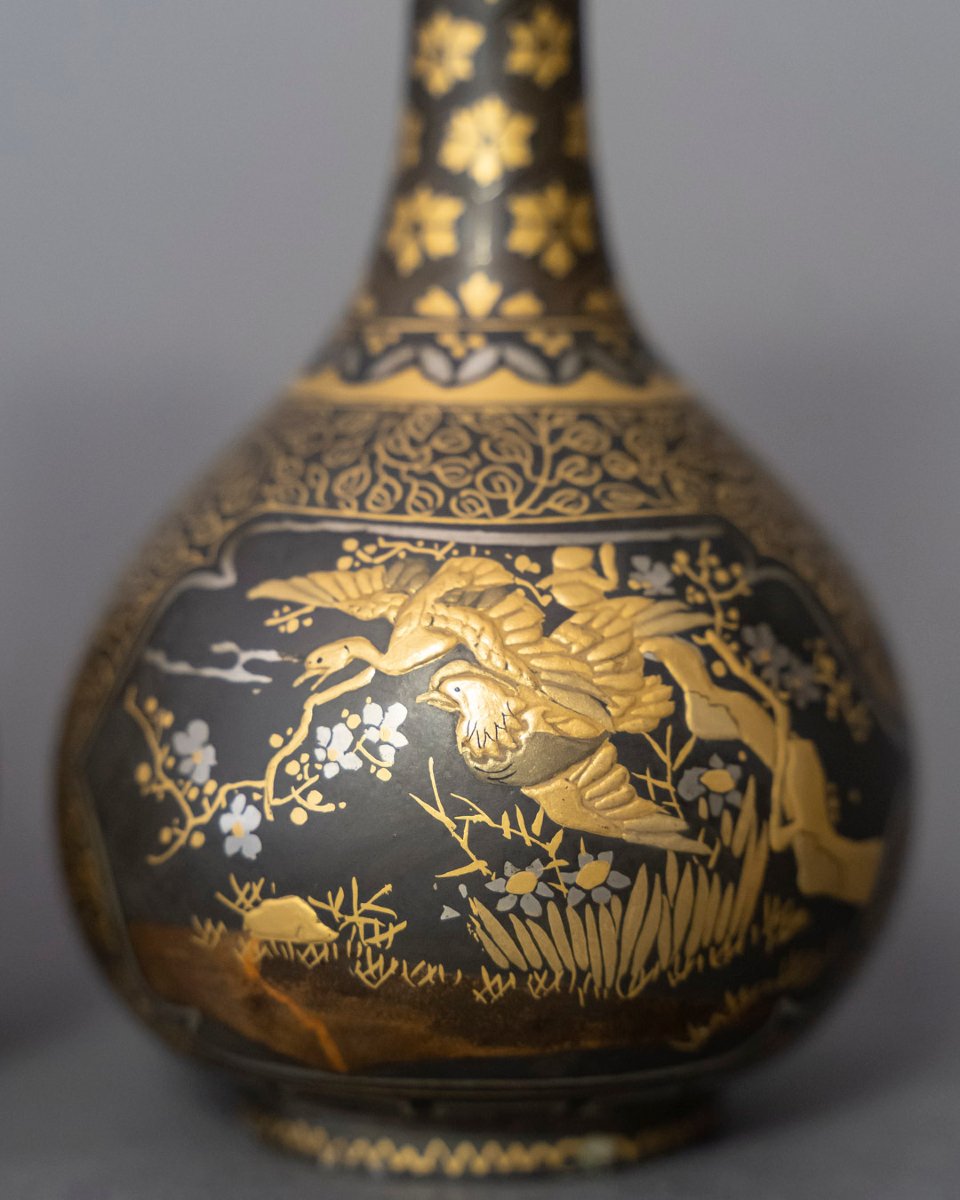 Japanese Pair Of Bronze Vases In Nuno-me Zô-gan-photo-4