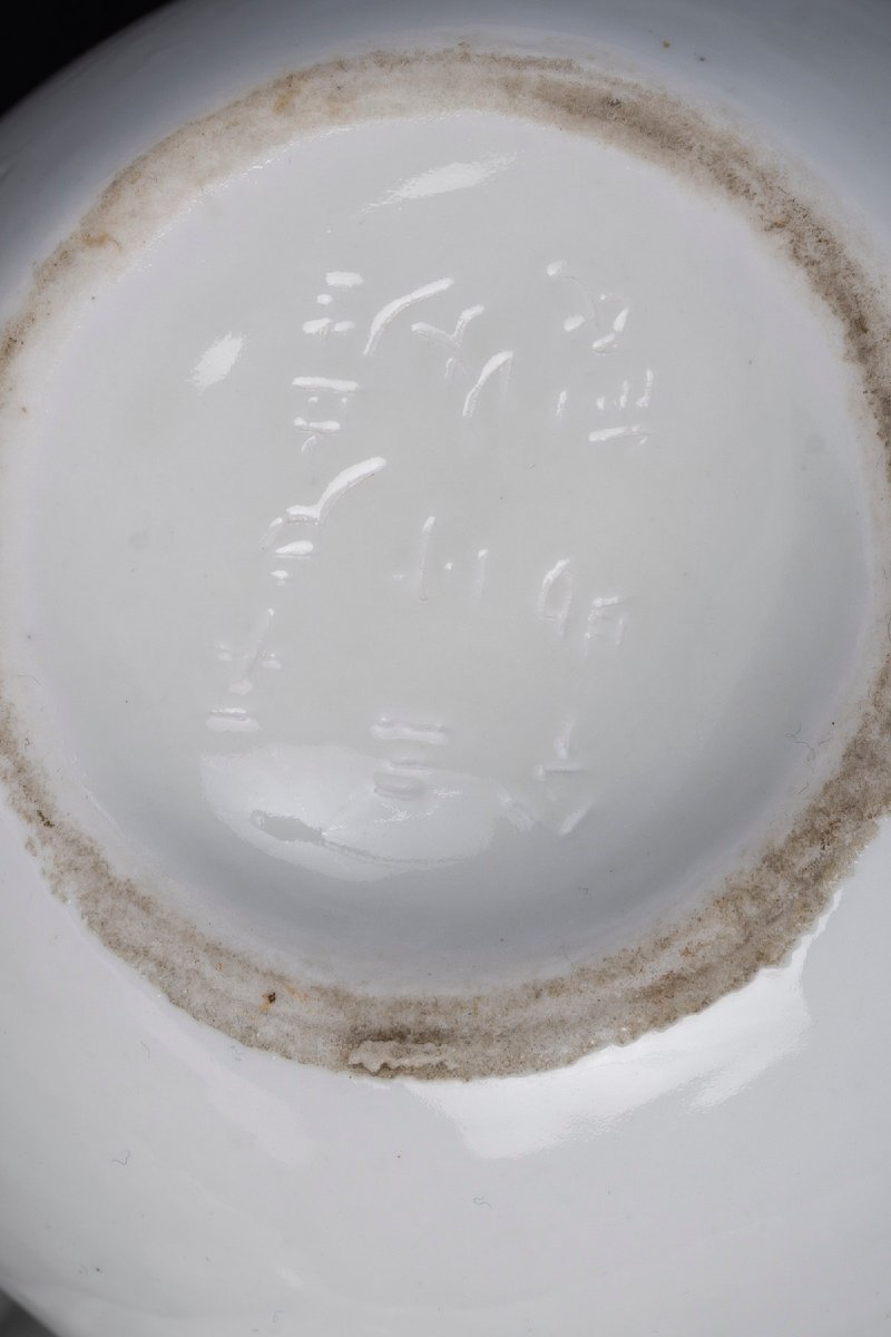 Important Hirado Porcelain Shishi-photo-6