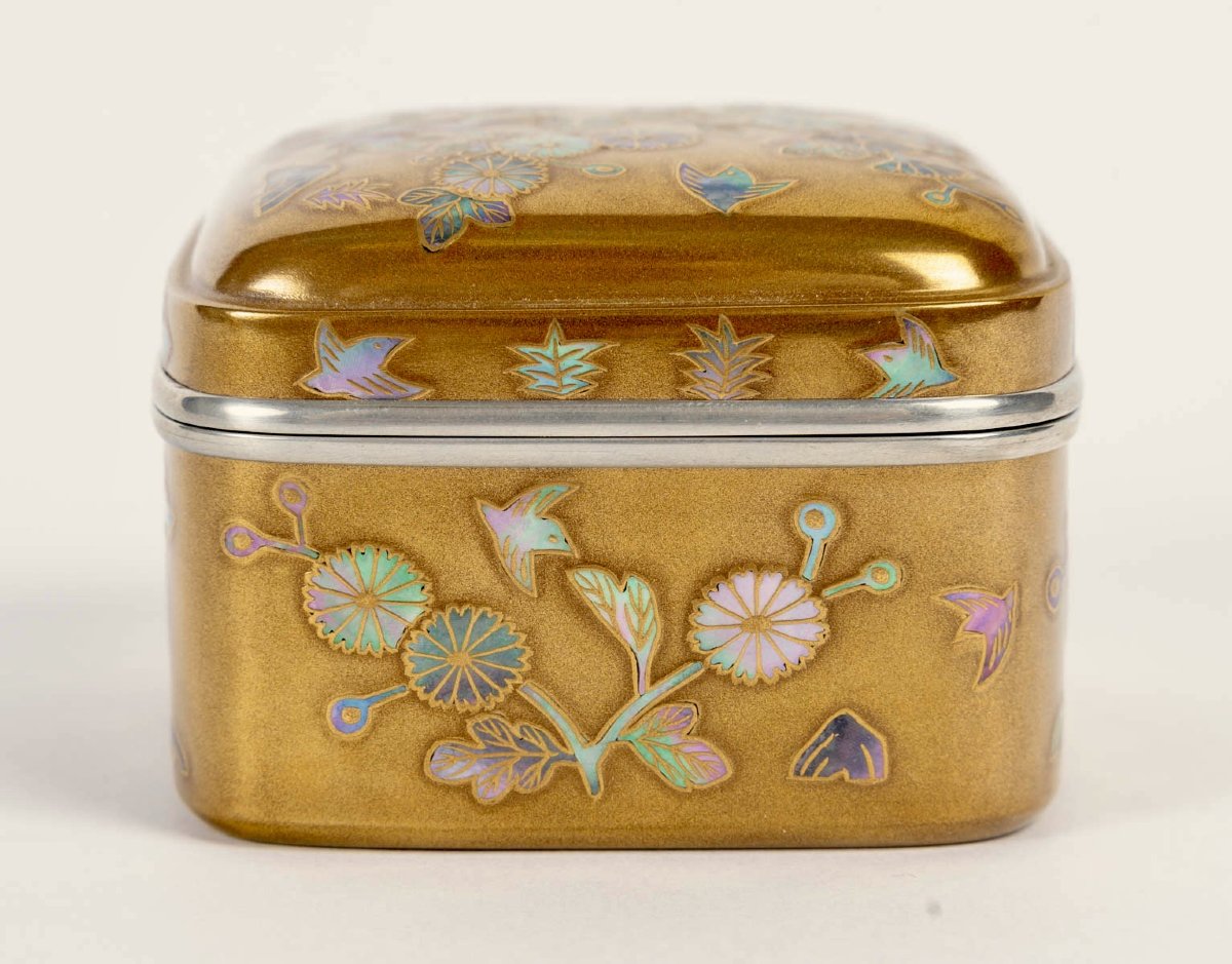 Japanese Gold-lacquered Incense Box - Kogo-photo-1