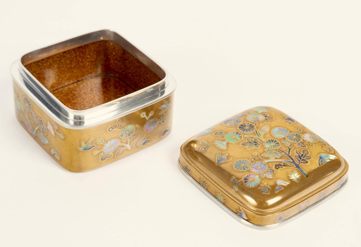 Japanese Gold-lacquered Incense Box - Kogo-photo-3