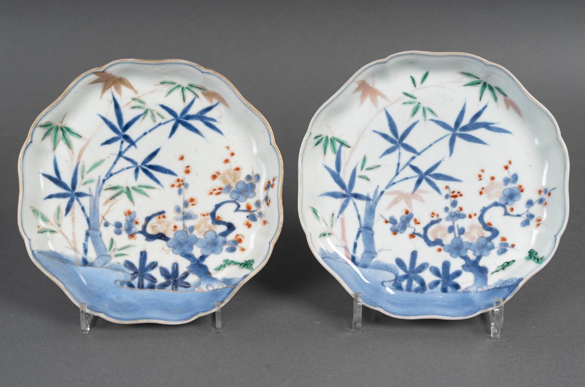 Pair Of Japanese Porcelain Cups - Shôchikubai-mon