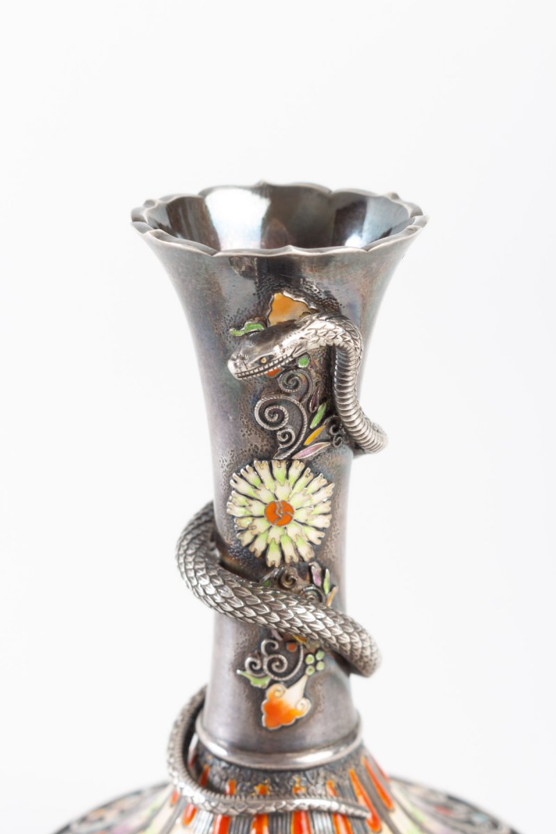 Rare Small Japanese Vase In Silver And Cloisonné Enamels By Mitsu Shige-photo-3