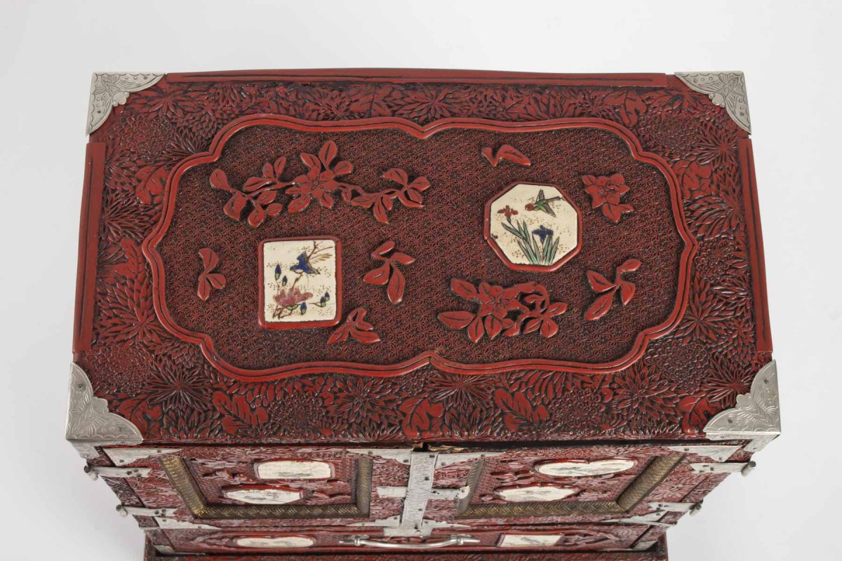 Cabinet En Laque Rouge Sculpté-photo-4