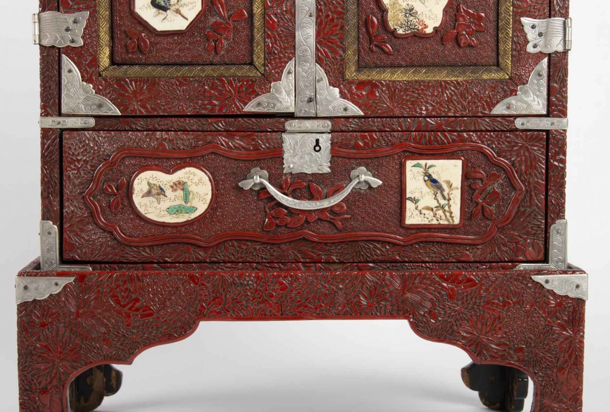 Cabinet En Laque Rouge Sculpté-photo-5