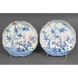 Pair Of Japanese Porcelain Cups - Shôchikubai-mon
