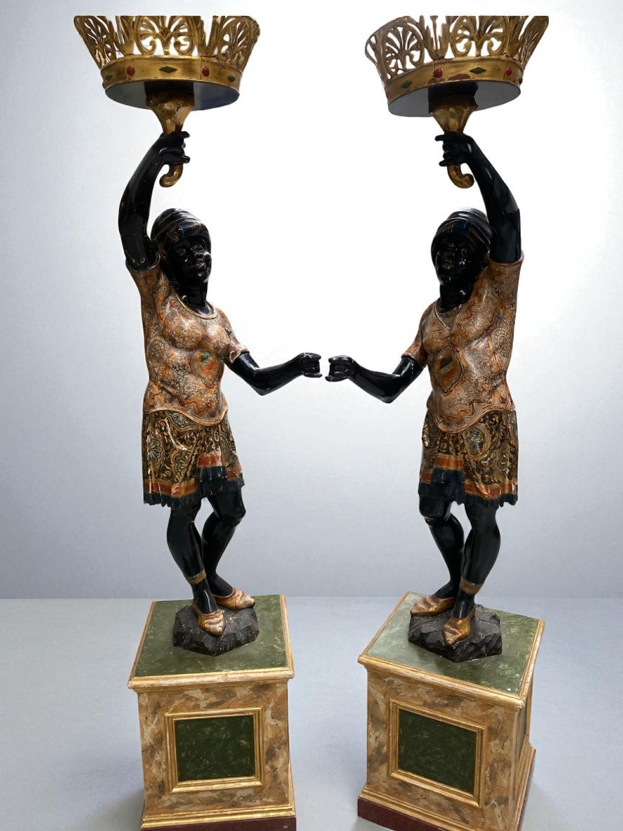 Paire de Maures vénitiens laqués et dorés