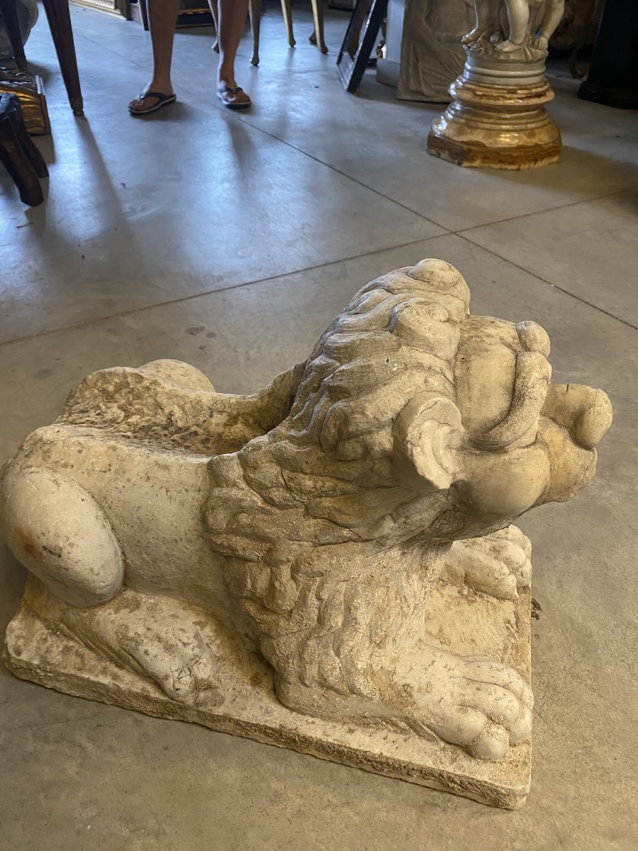 SCULPTURE EN MARBRE BLANC D'UN LION -photo-5
