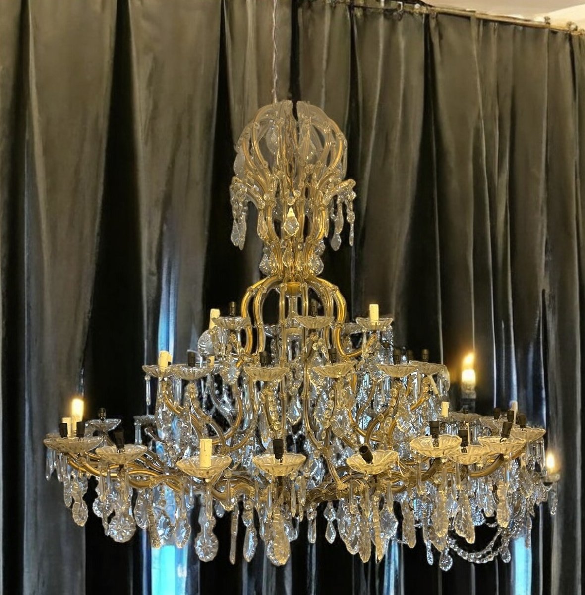 LUSTRE EN FER ET CRISTAL -photo-7