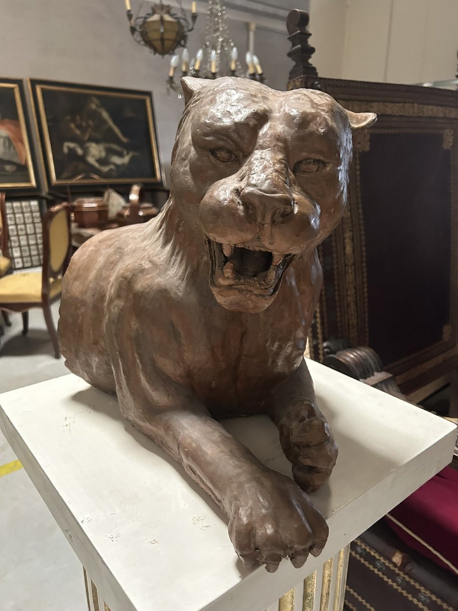 SCULPTURE EN TERRE CUITE REPRÉSENTANT UN BUSTE DE LION-photo-1