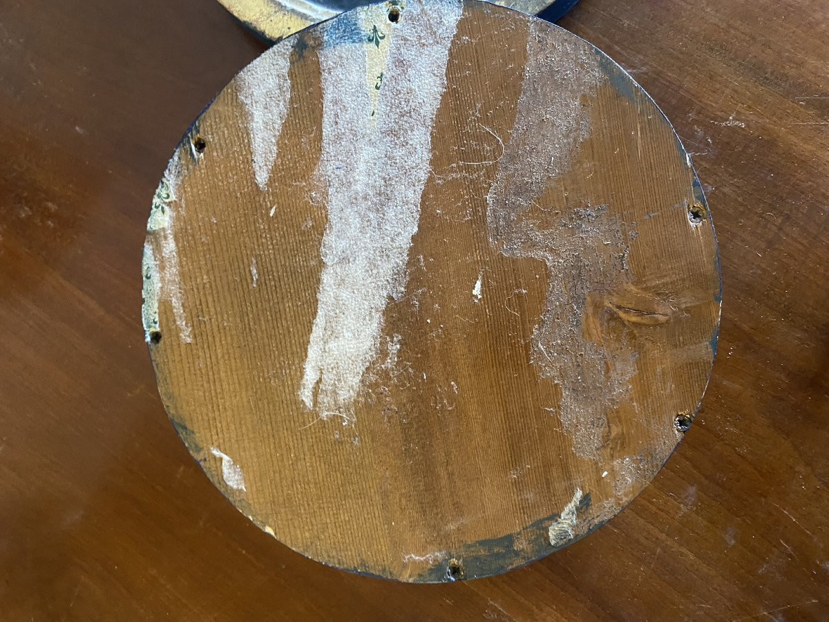 PAIRE DE MÉDAILLONS EN BOIS LAQUÉ-photo-5
