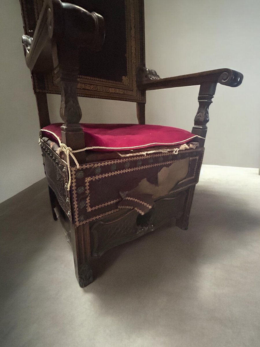 PAIRE DE FAUTEUILS EN BOIS ET CUIR-photo-4