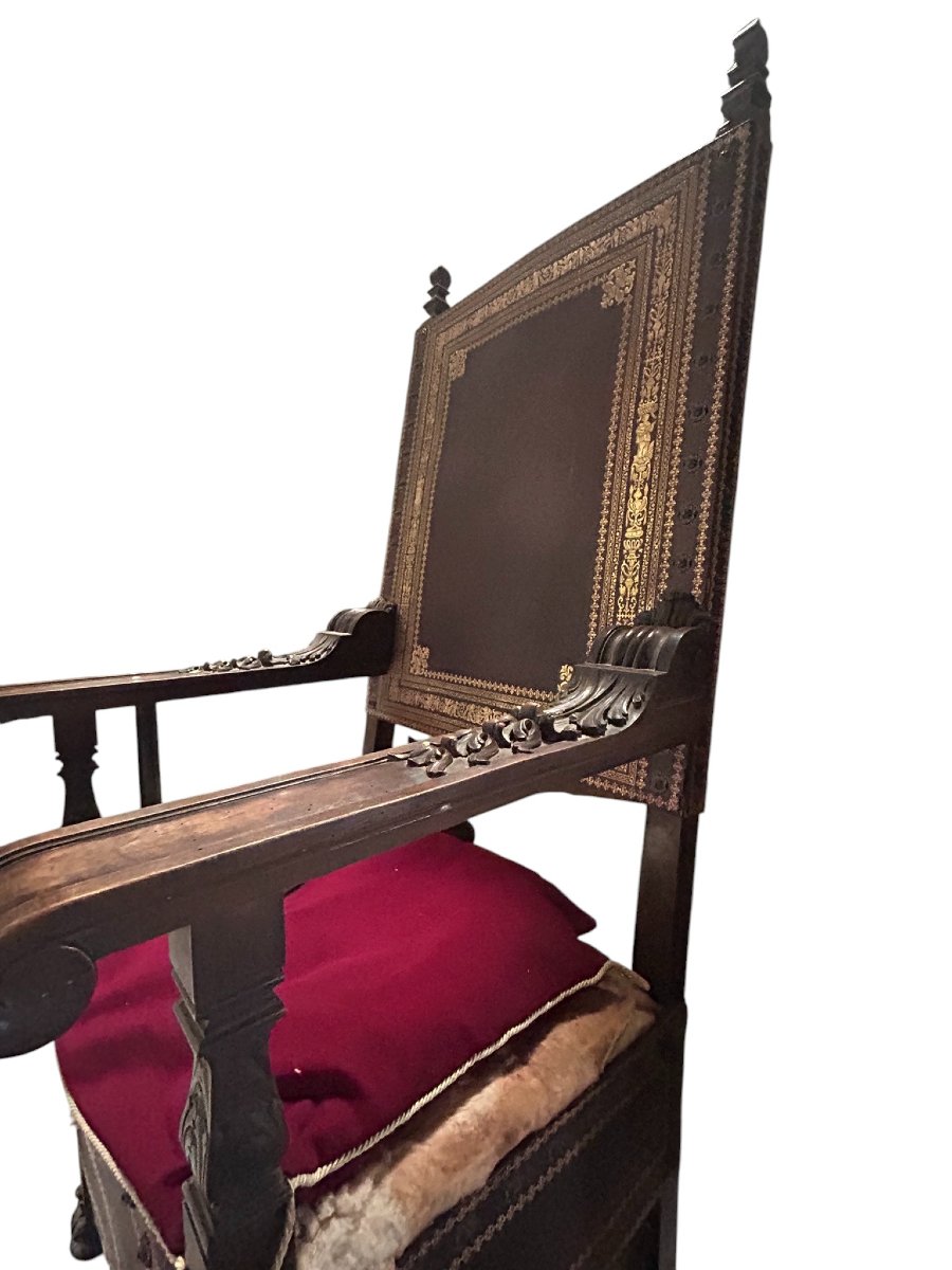 PAIRE DE FAUTEUILS EN BOIS ET CUIR-photo-5