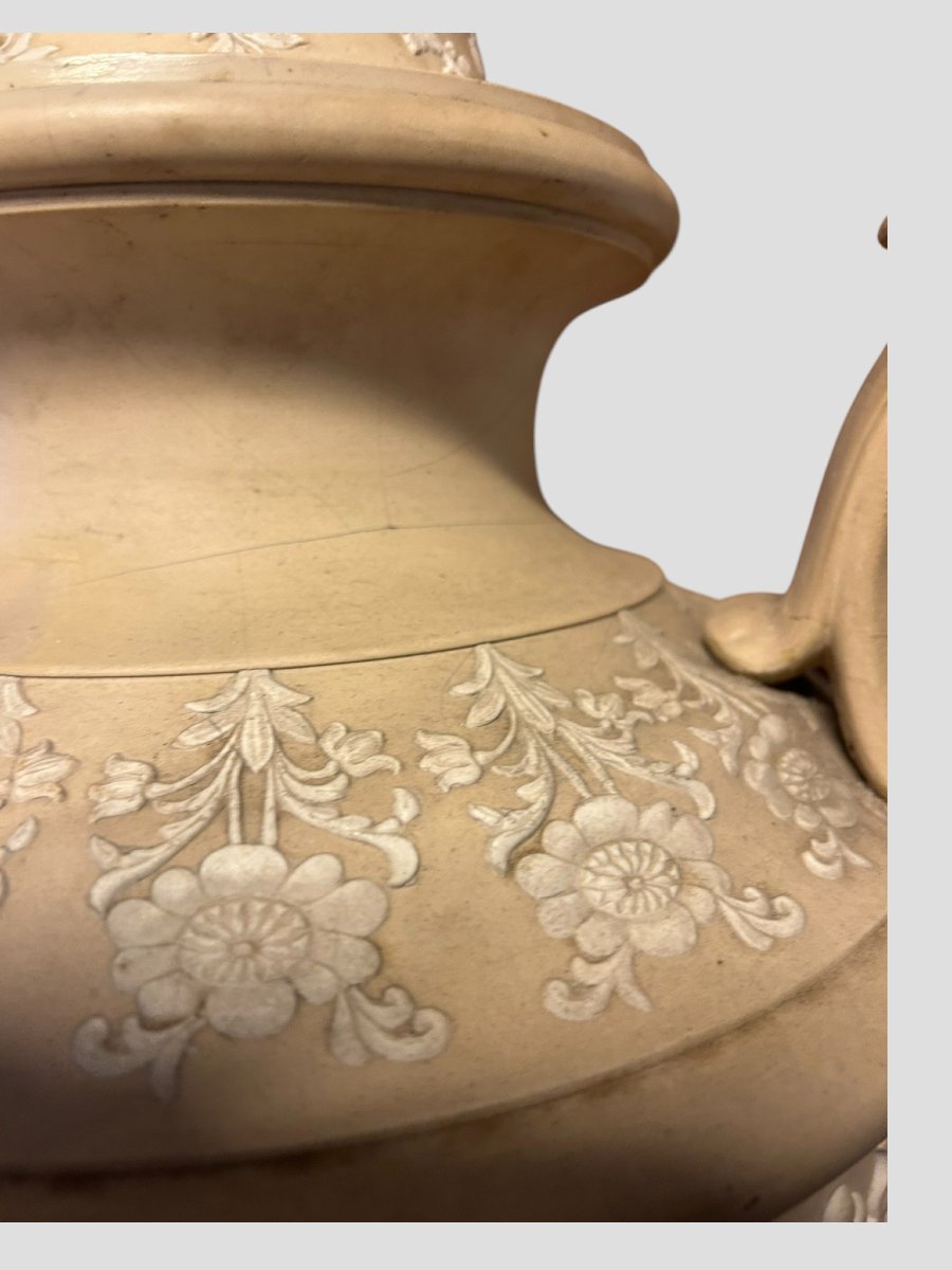 VASE EN PORCELAINE À DÉCORATIONS NÉOCLASSIQUES (RÉPARATIONS ANCIENNES) XIXe SIÈCLE-photo-4