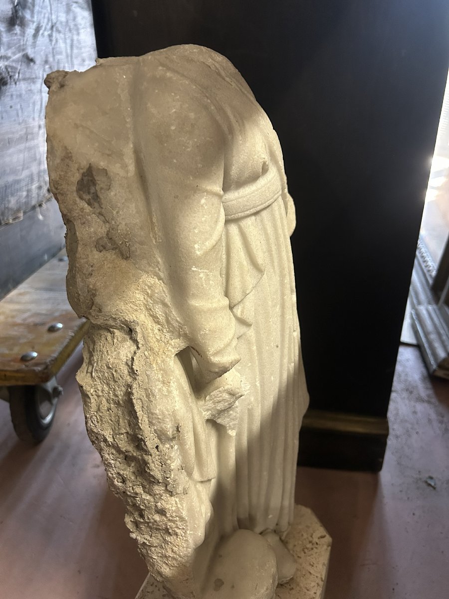 White Marble Statue - Copy Of Ancient-photo-4