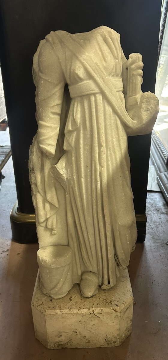 White Marble Statue - Copy Of Ancient
