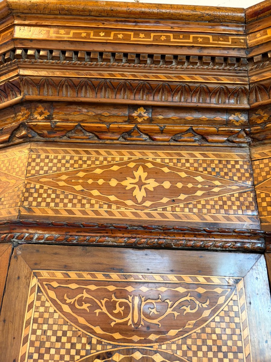 ARMOIRE AVEC MARQUETTERIE  SEC XIX-photo-4