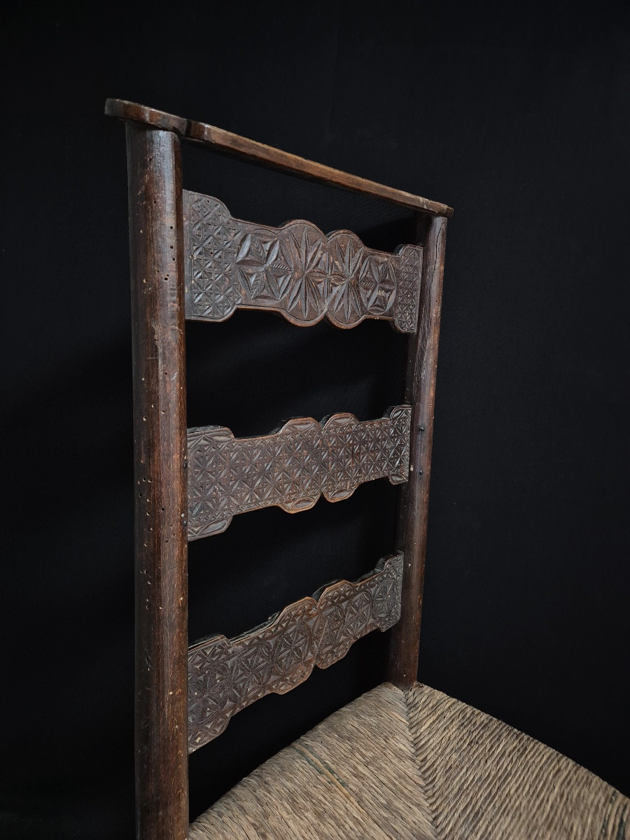 Carved Folk Art Child's Prie-dieu Chair-photo-2