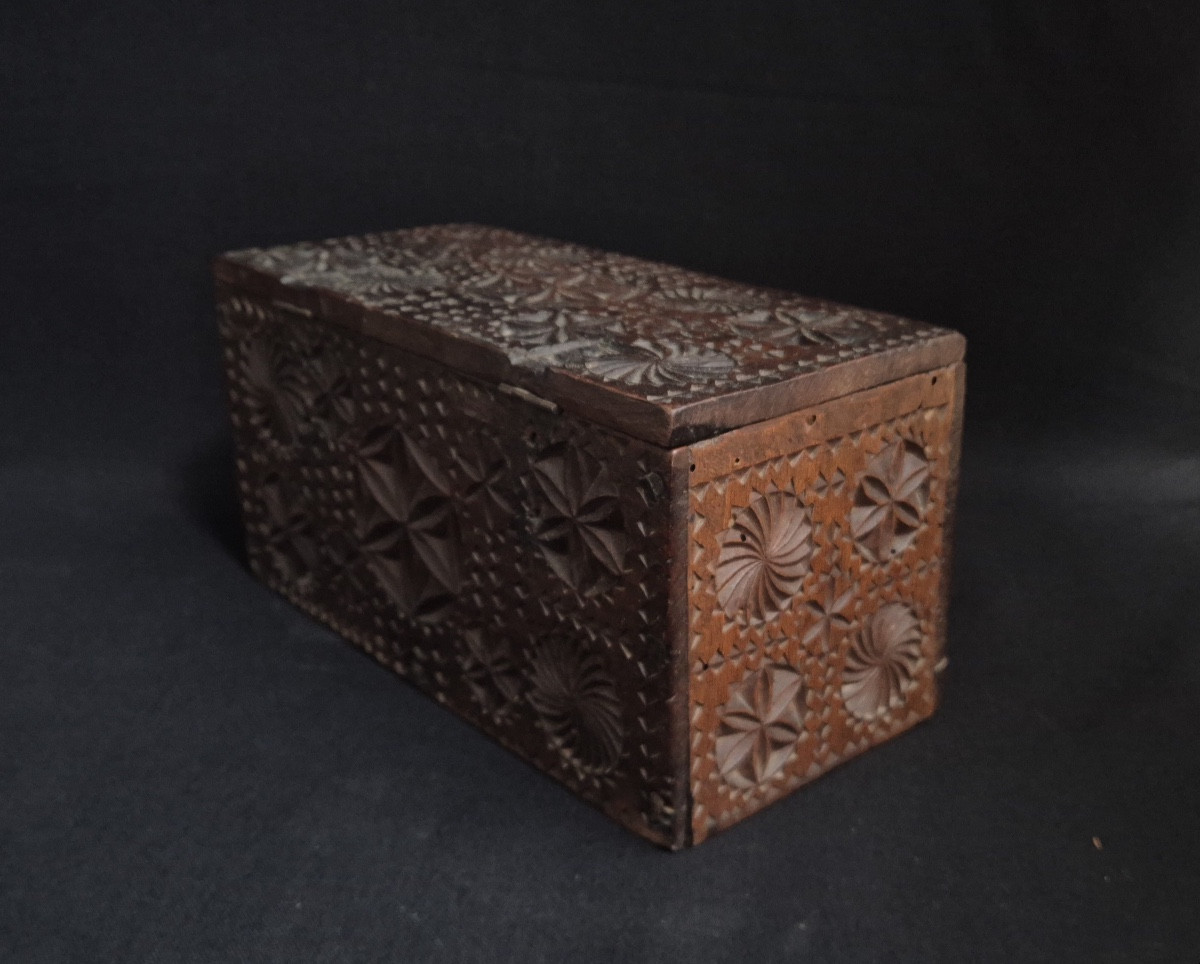 Carved Walnut Folk Art Lacemaker's Box-photo-3