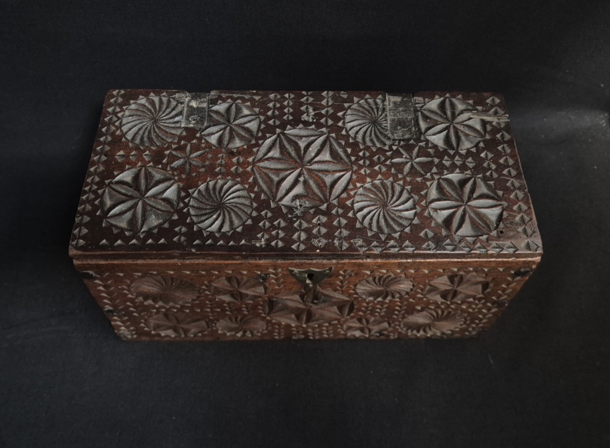 Carved Walnut Folk Art Lacemaker's Box-photo-4
