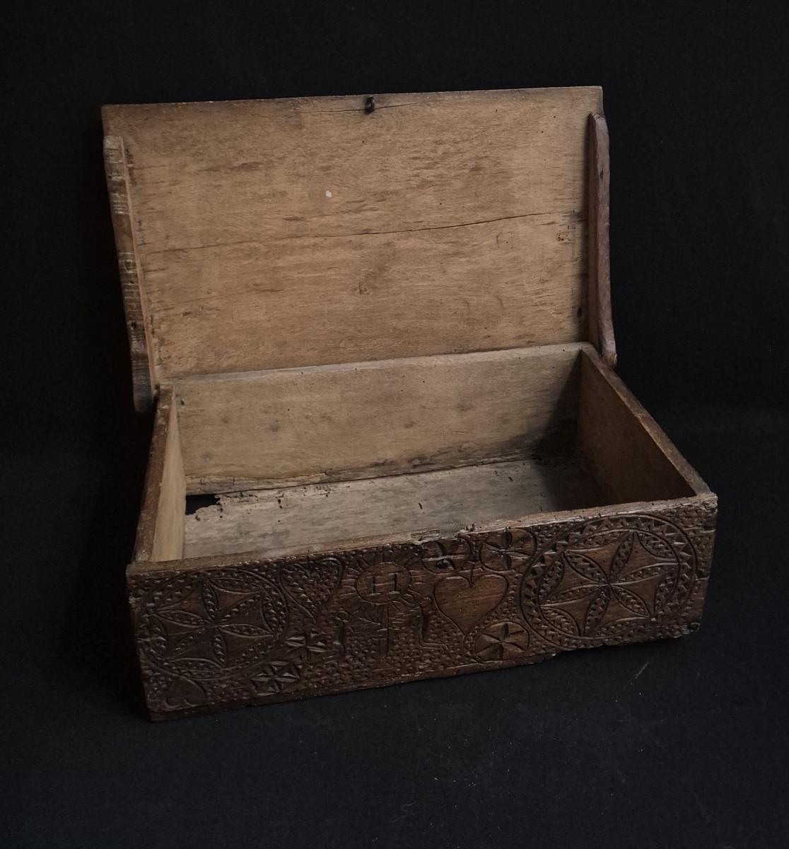 coffret de dentelière   Sculpté Art Populaire Auvergne-photo-4