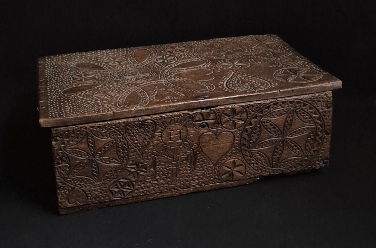 coffret de dentelière   Sculpté Art Populaire Auvergne
