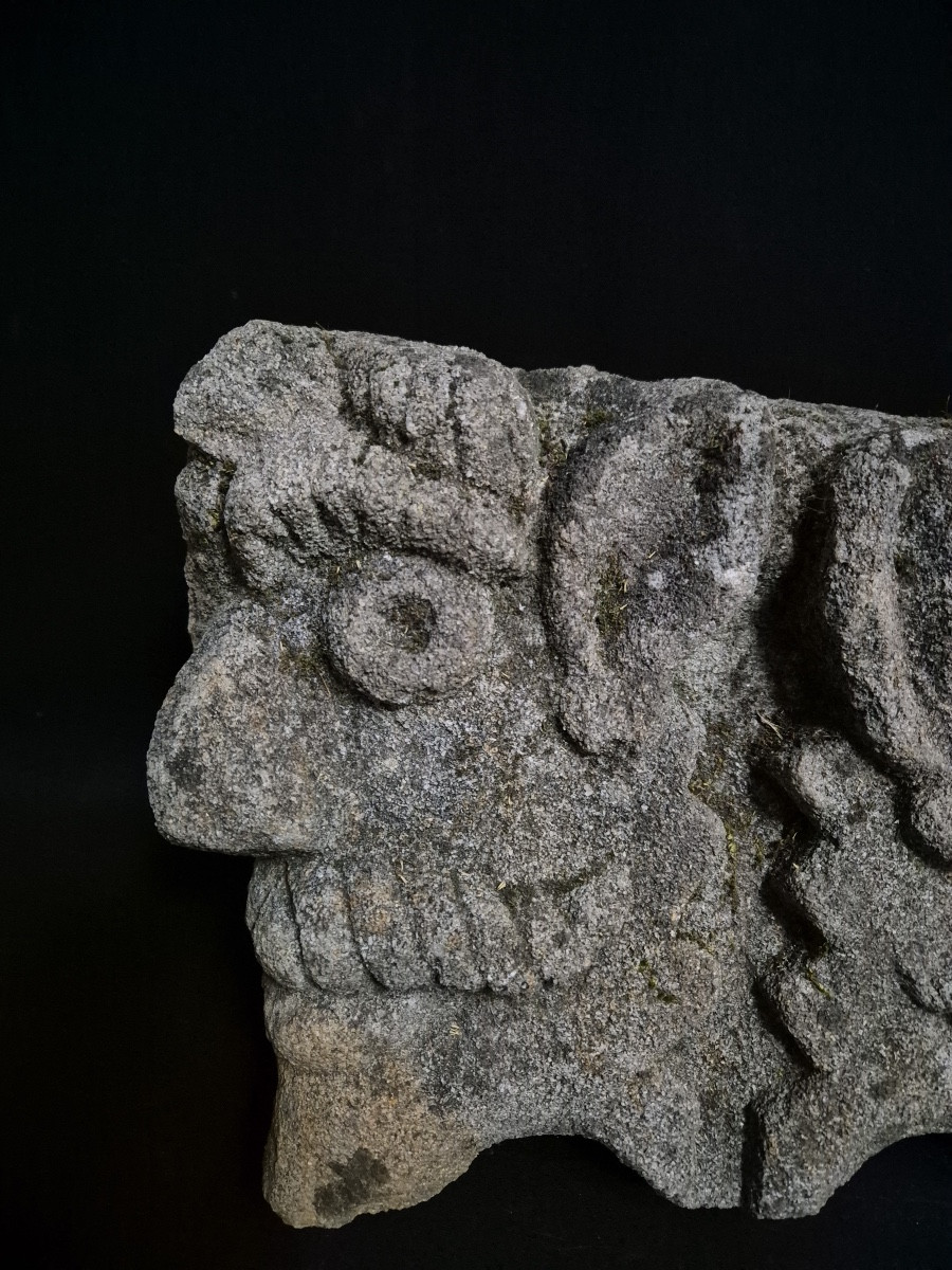 Arkose Modillon Romanesque Art Auvergne-photo-3