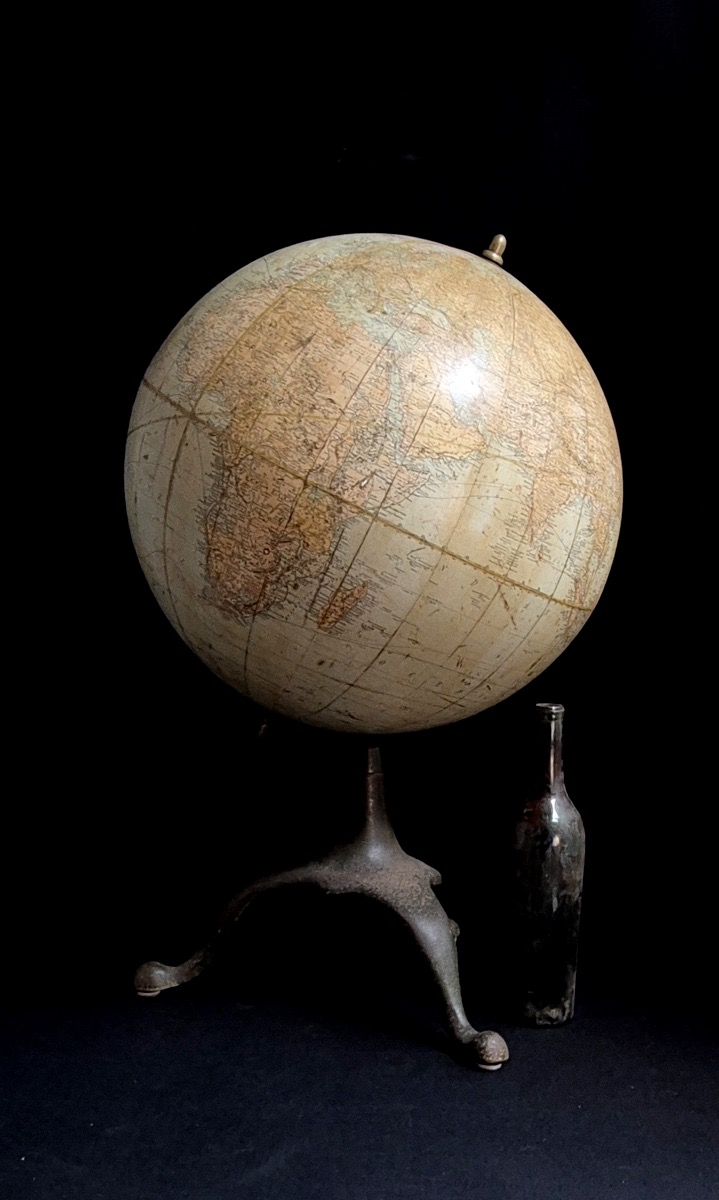 Globe terrestre de  18 pouces par Rand McNally & co cira 1900