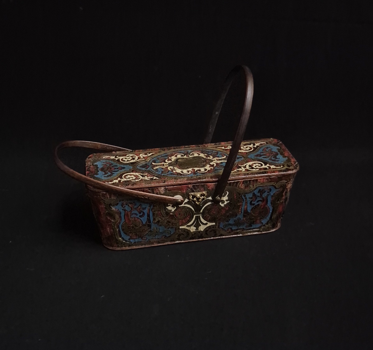  Nécessaire de Couture de Voyage en Forme de Panier – Époque Napoléon III, XIXe siècle