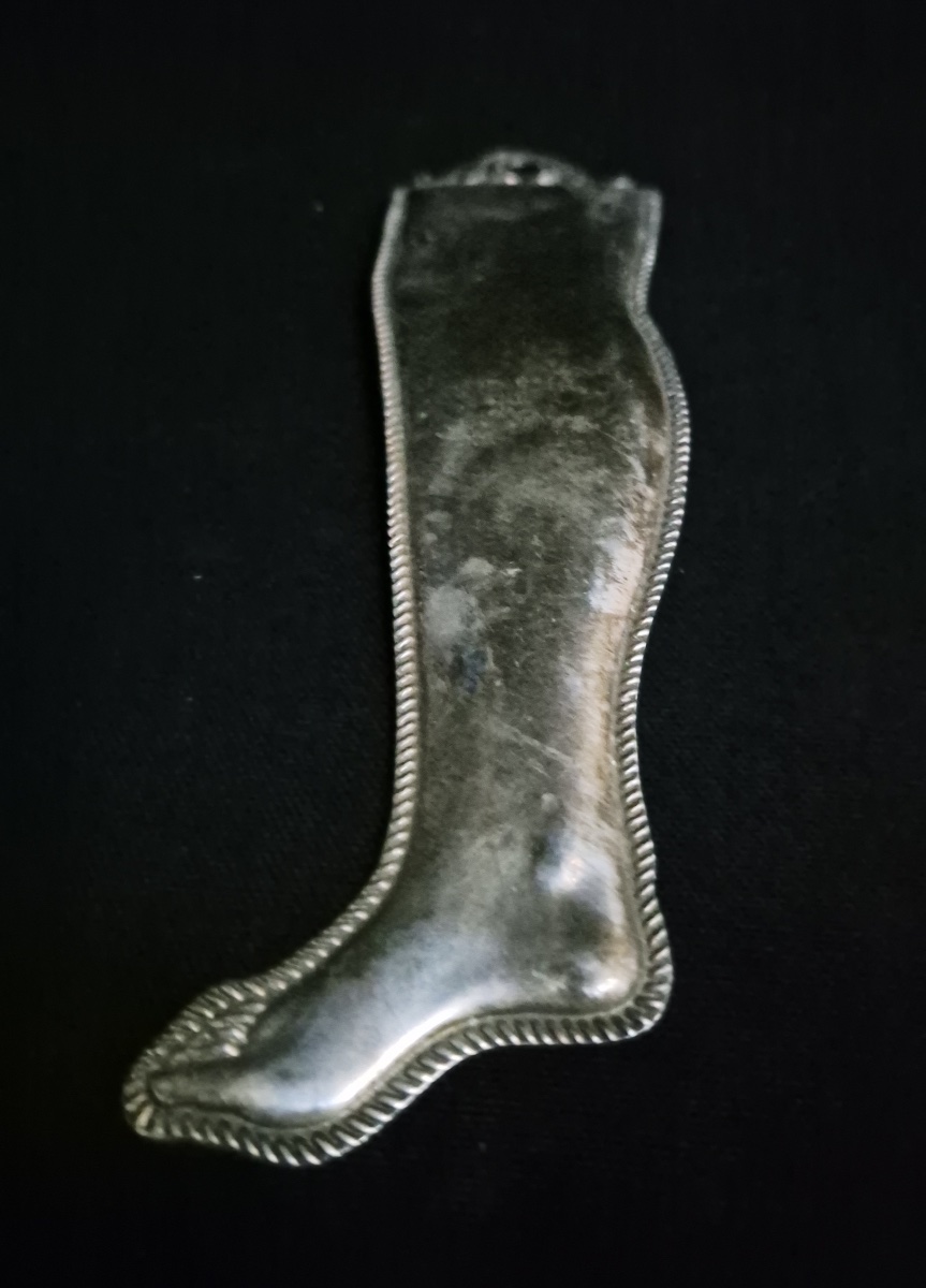 2 19th-century Anatomical Ex-votos-photo-4