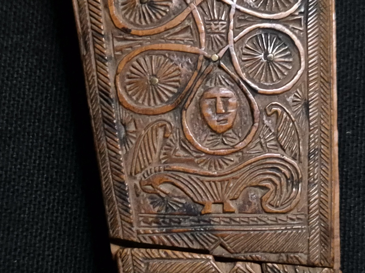 Carved Boxwood Tobacco Grater-photo-1