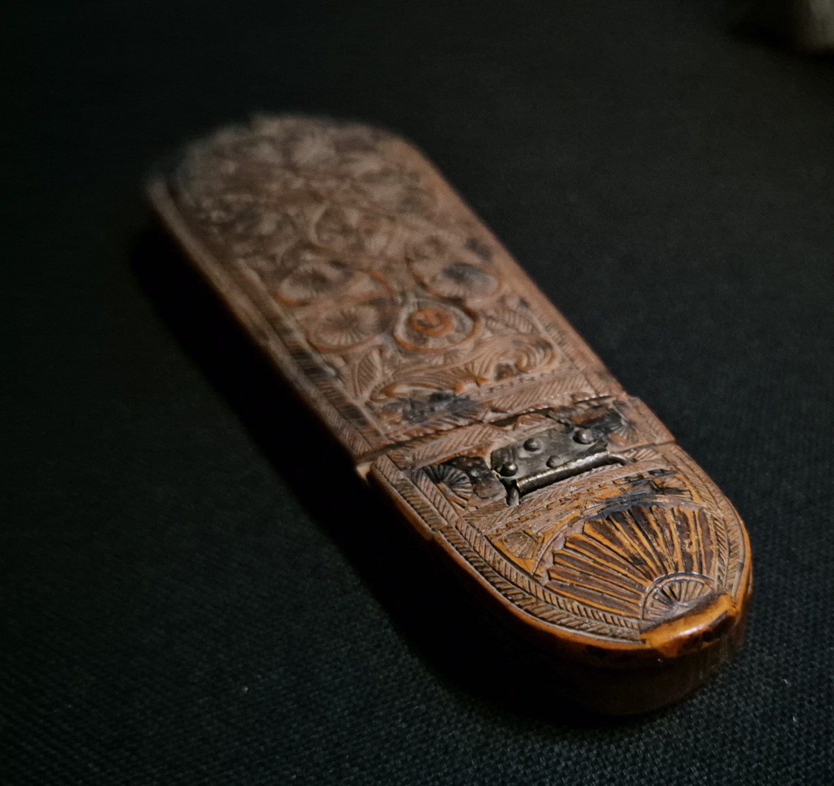 Carved Boxwood Tobacco Grater-photo-5