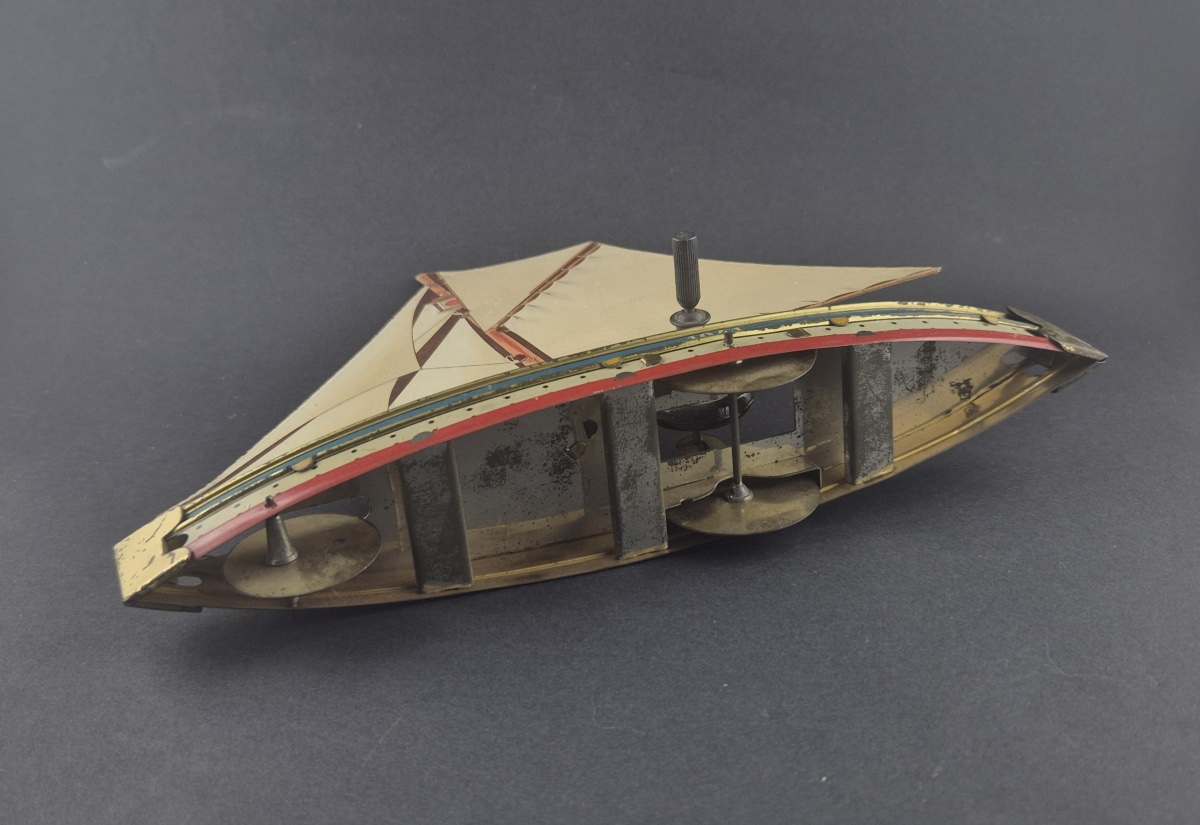 Hess Mechanical Sailboat Made Of Lithographed Sheet Metal-photo-4