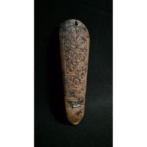 Râpe à tabac en buis sculpté