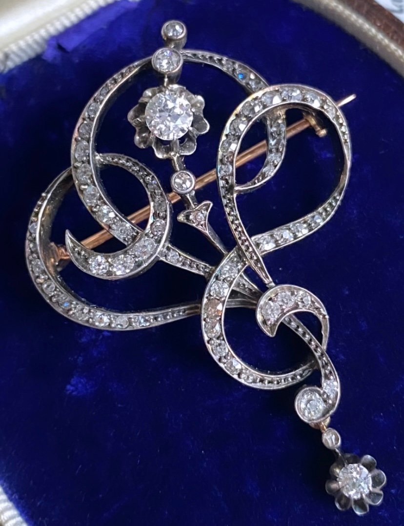 Very Beautiful Old Brooch In Gold, Silver, Diamonds-photo-2