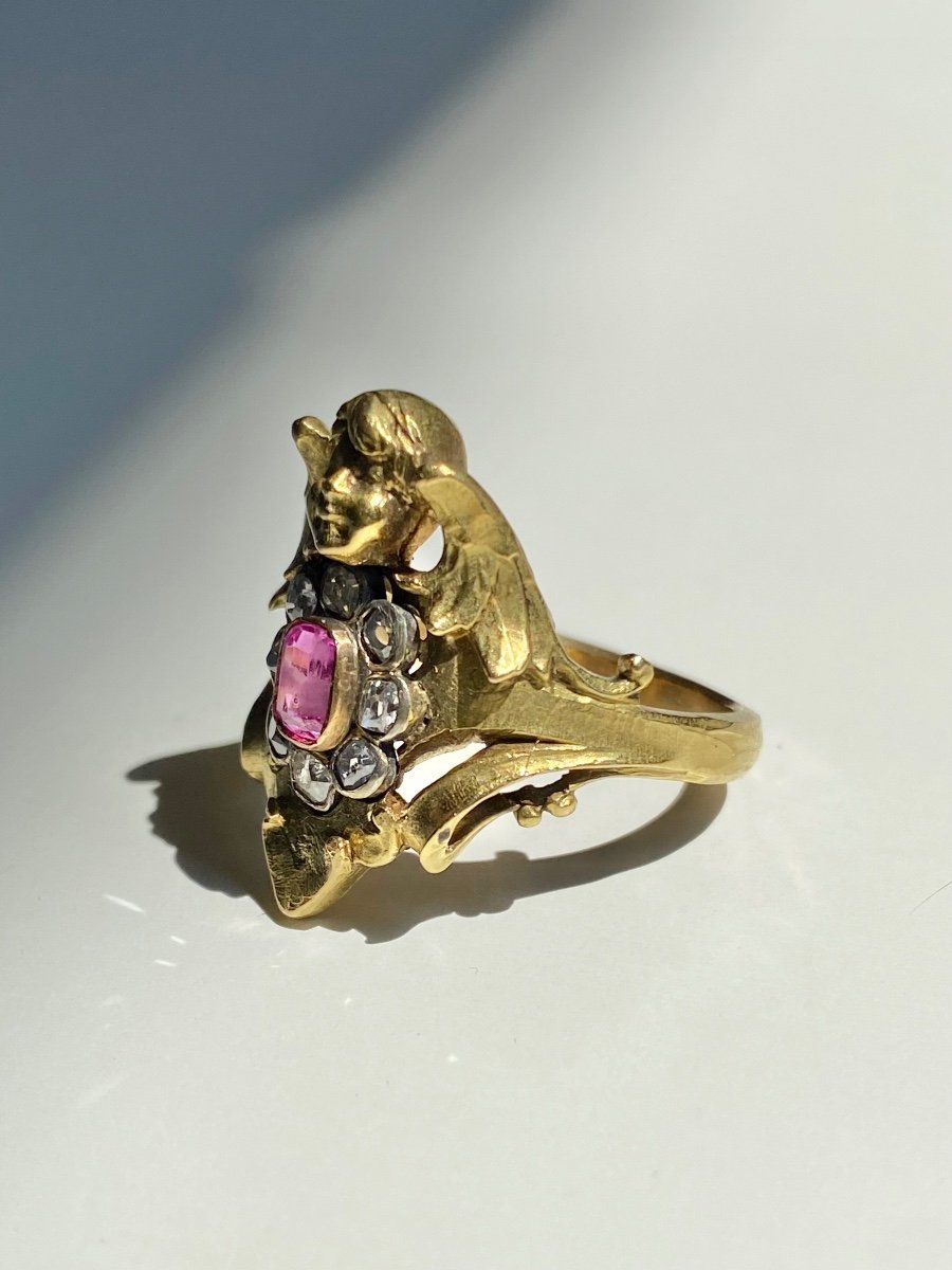Very Rare Neo-renaissance Ring In 18k Gold And Pink Sapphire-photo-3